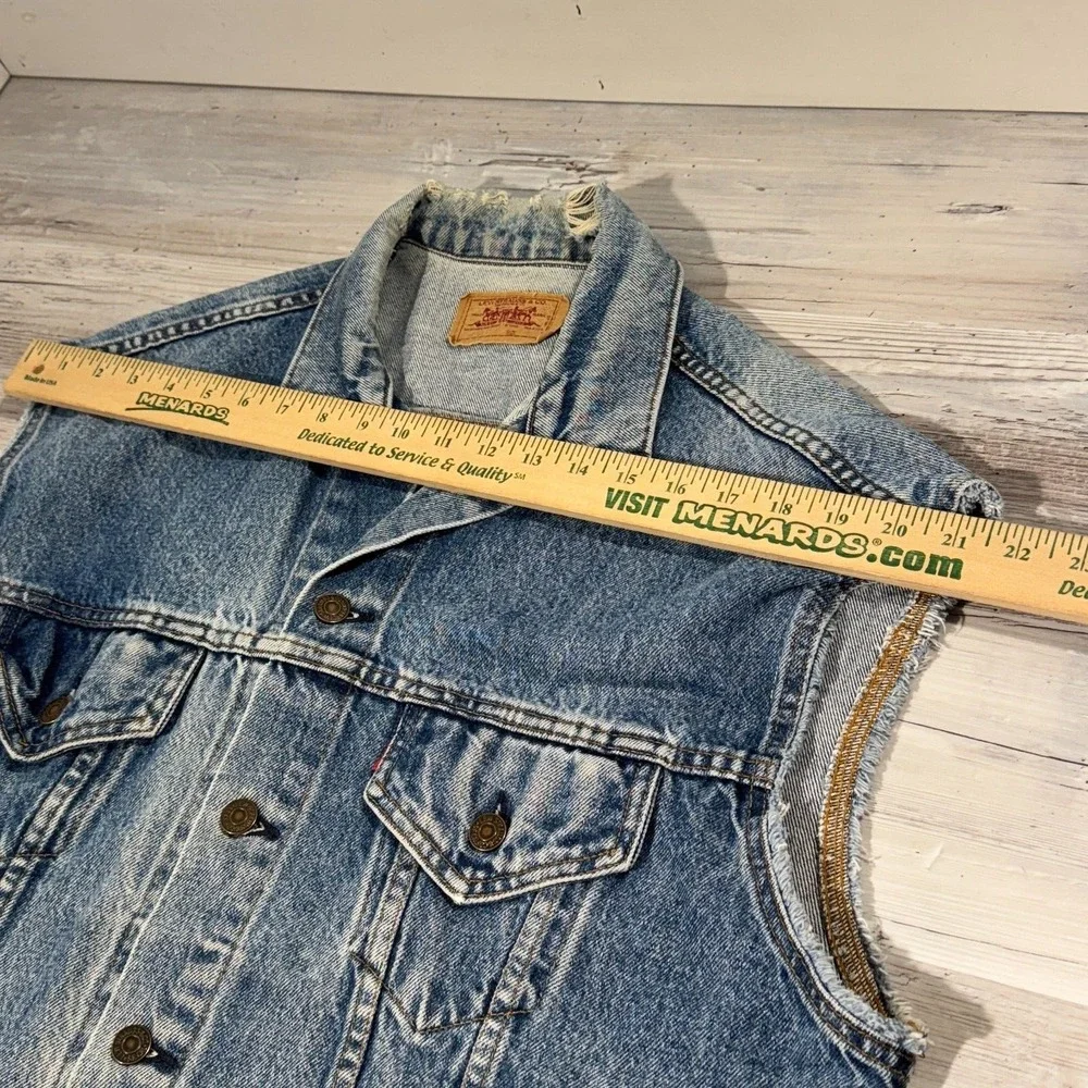 Vintage‎ Levi's Denim Jacket Vest Size M Harley Patch No Sleeves Rat Rod Cut